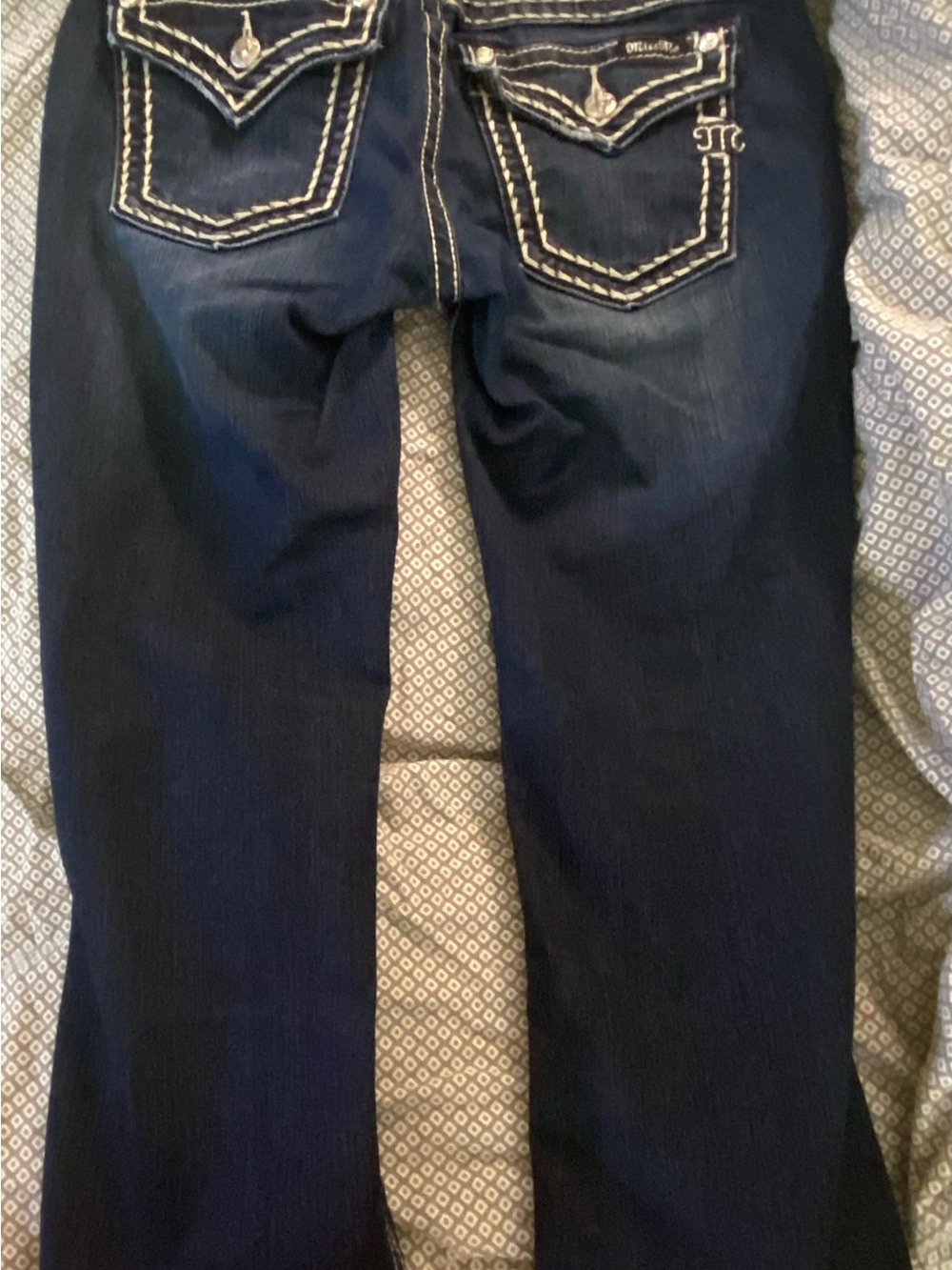 Miss Me Dark Blue cuffed capri Jeans with White Contrast Stitching - Picture 5 of 8